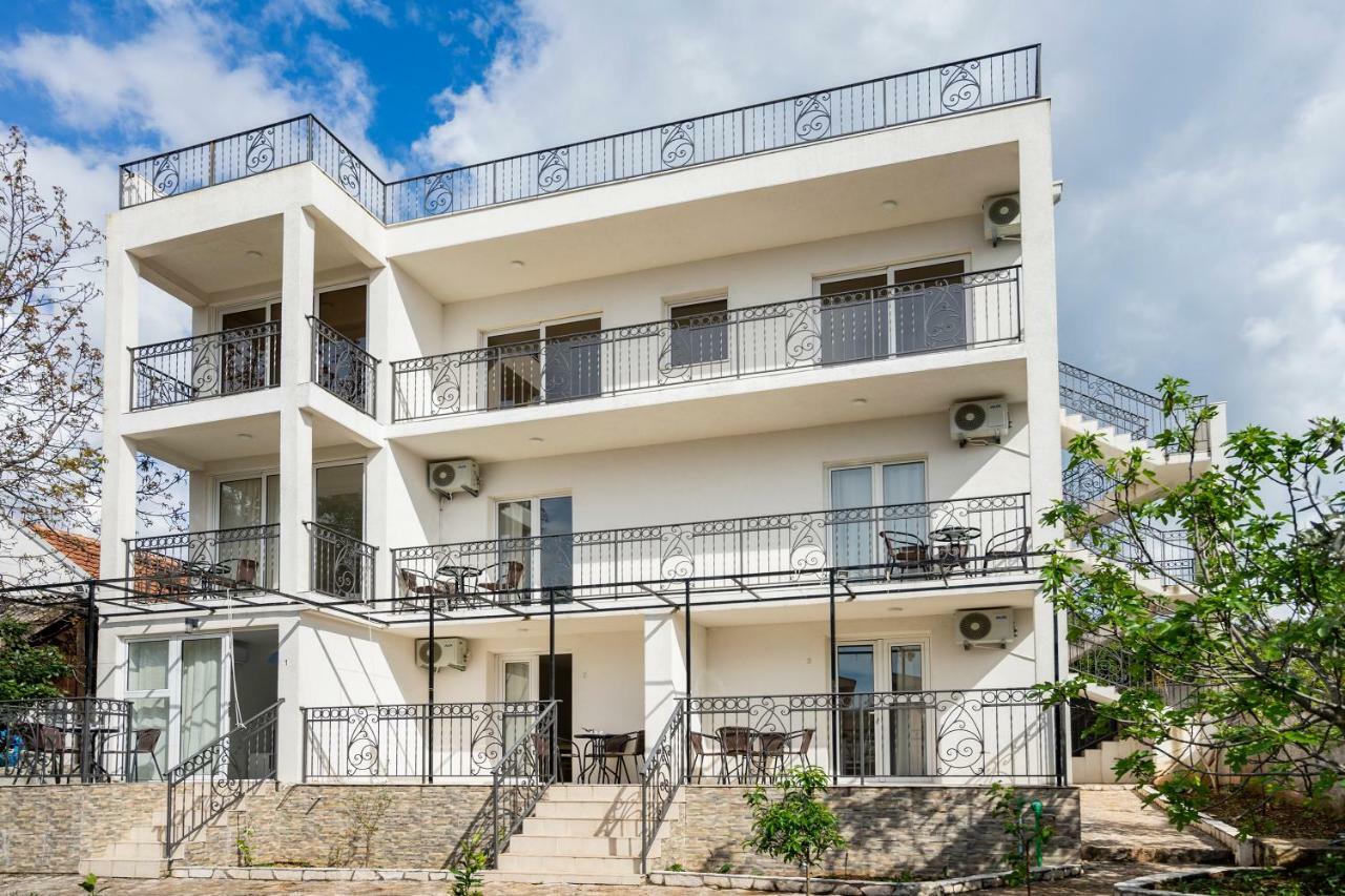 Apartments Natali Bar Luaran gambar