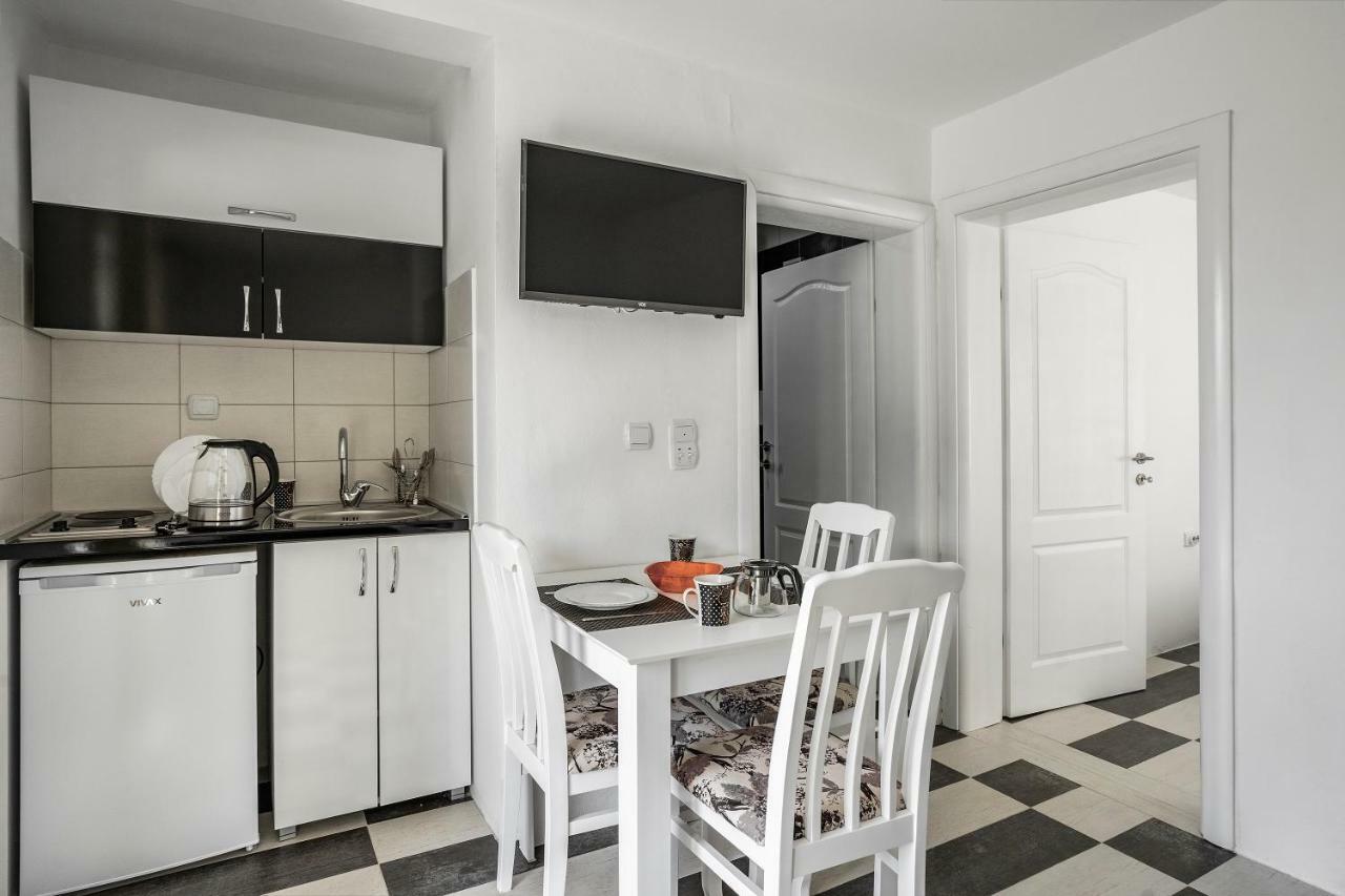 Apartments Natali Bar Luaran gambar