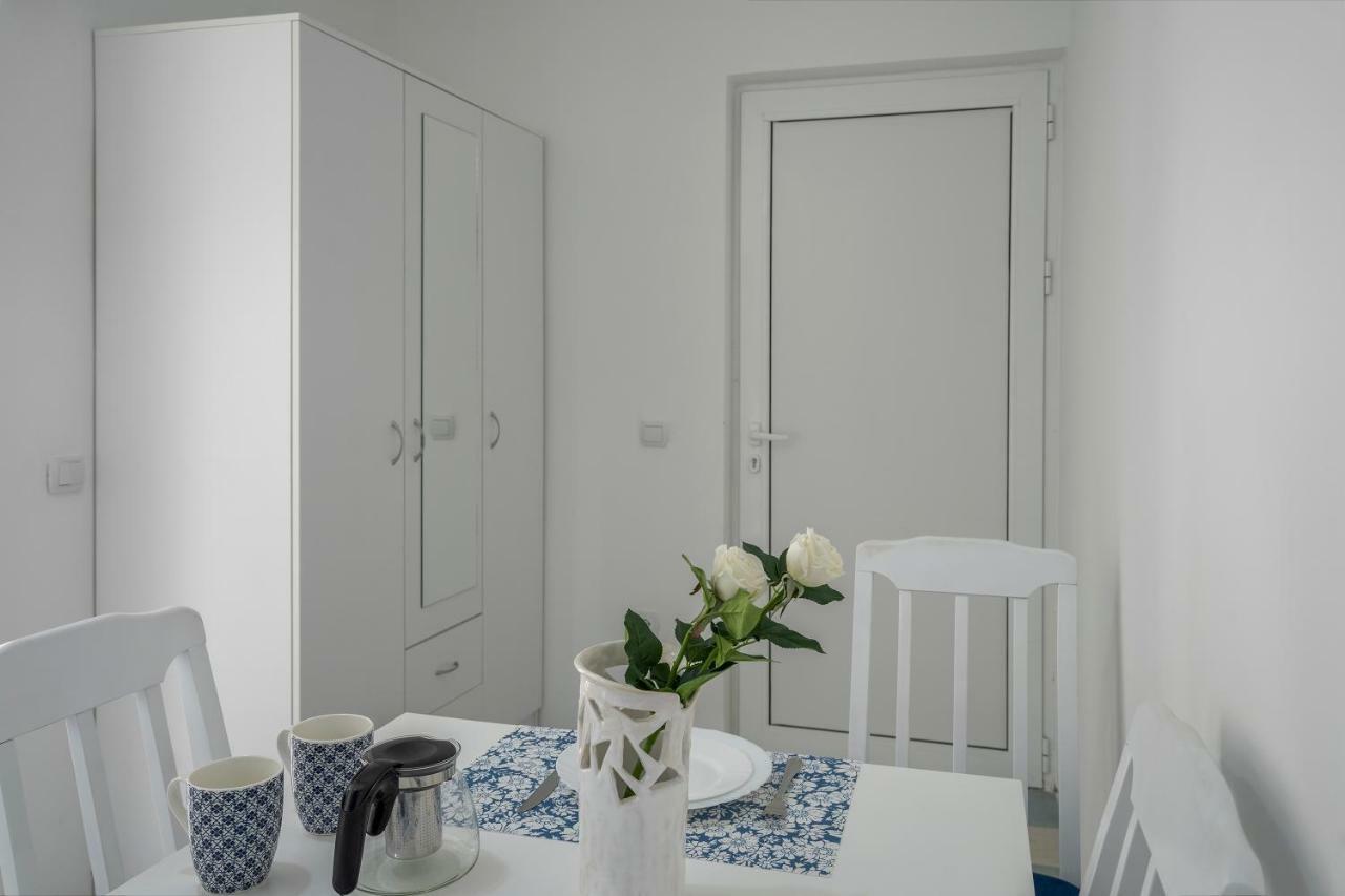 Apartments Natali Bar Luaran gambar