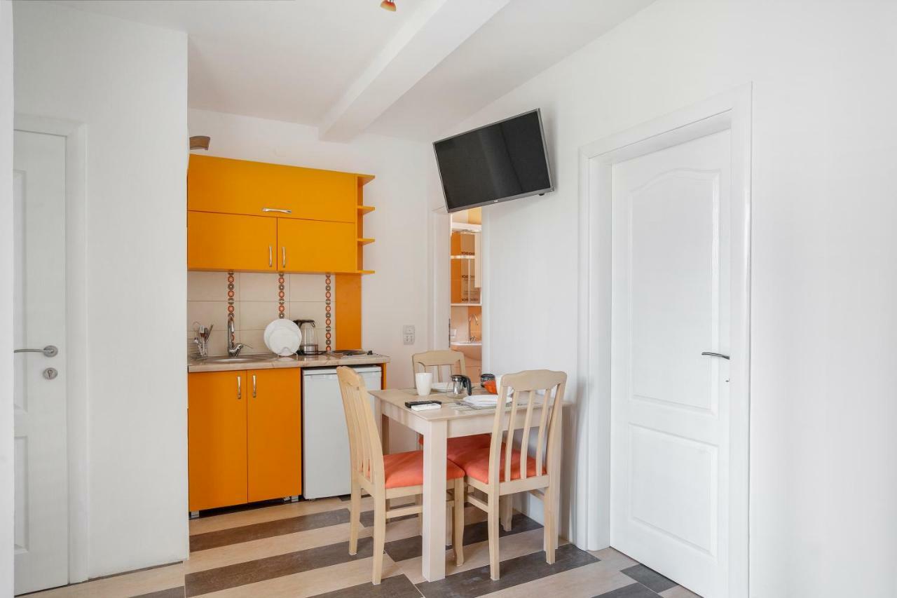 Apartments Natali Bar Luaran gambar