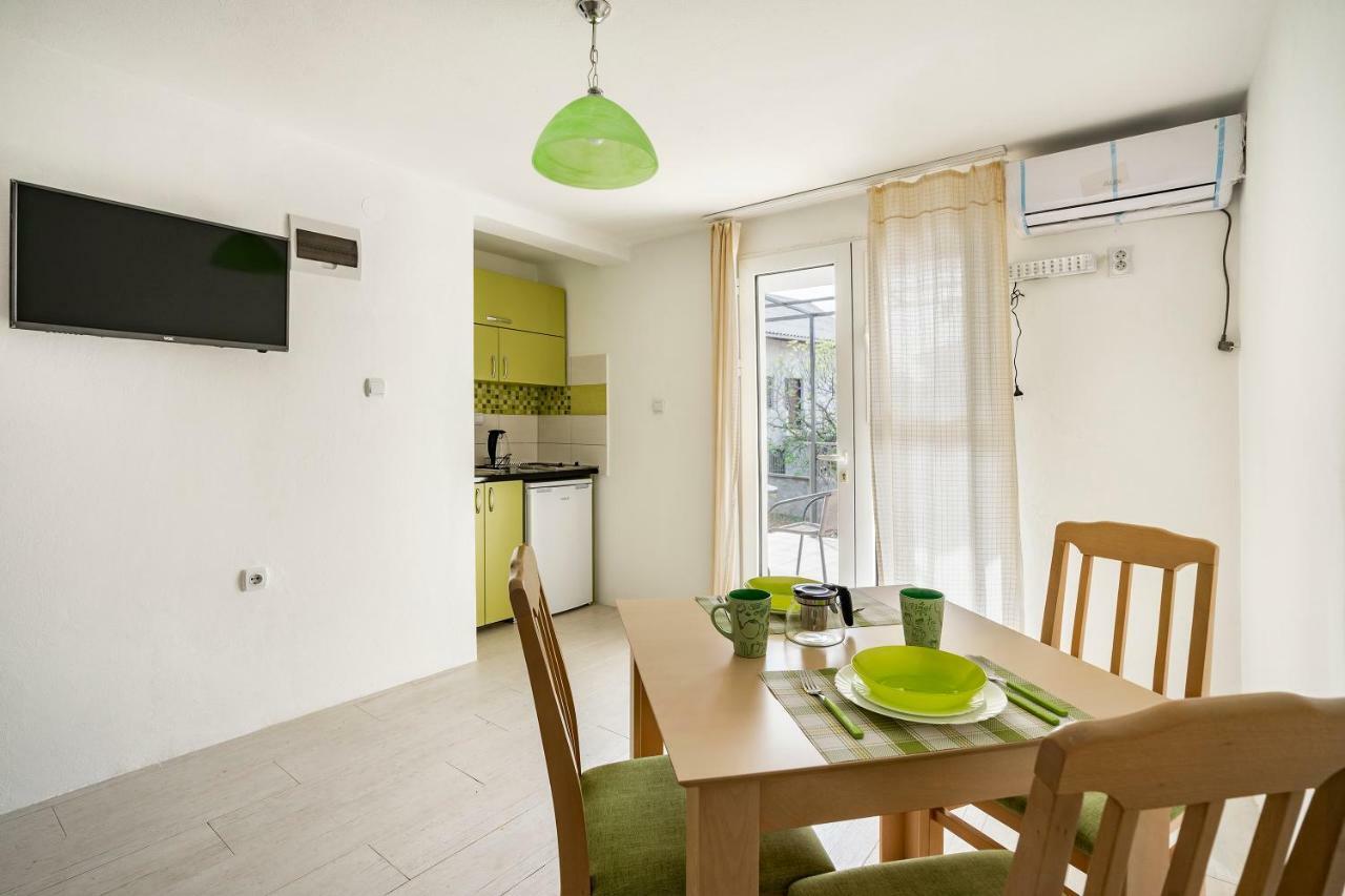 Apartments Natali Bar Luaran gambar