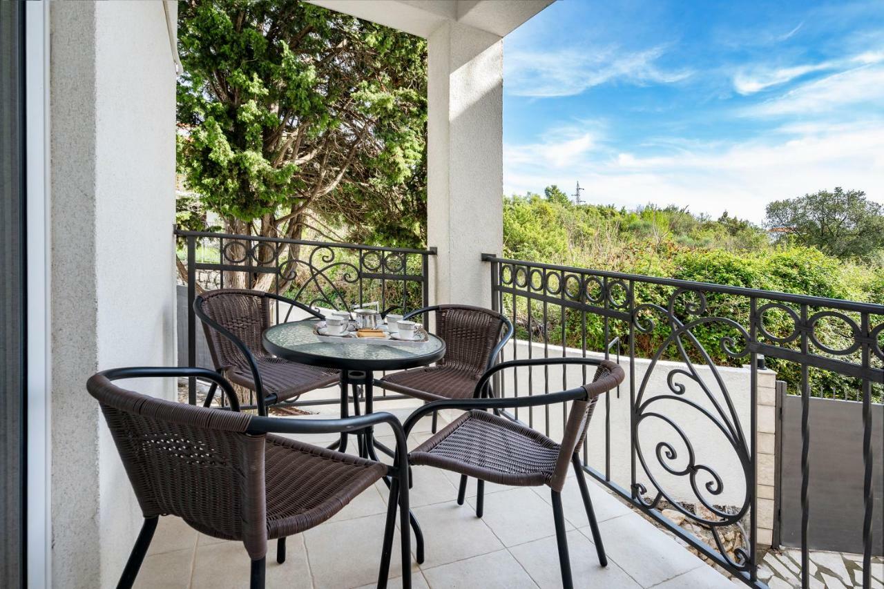 Apartments Natali Bar Luaran gambar